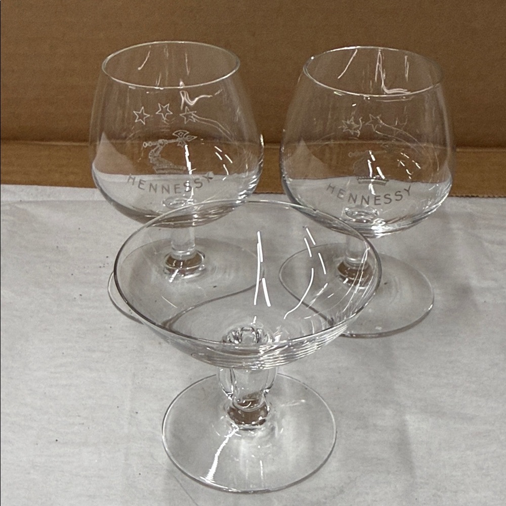 ⭐️2 vintage Hennessy cognac glasses and a cordial liqueur glass